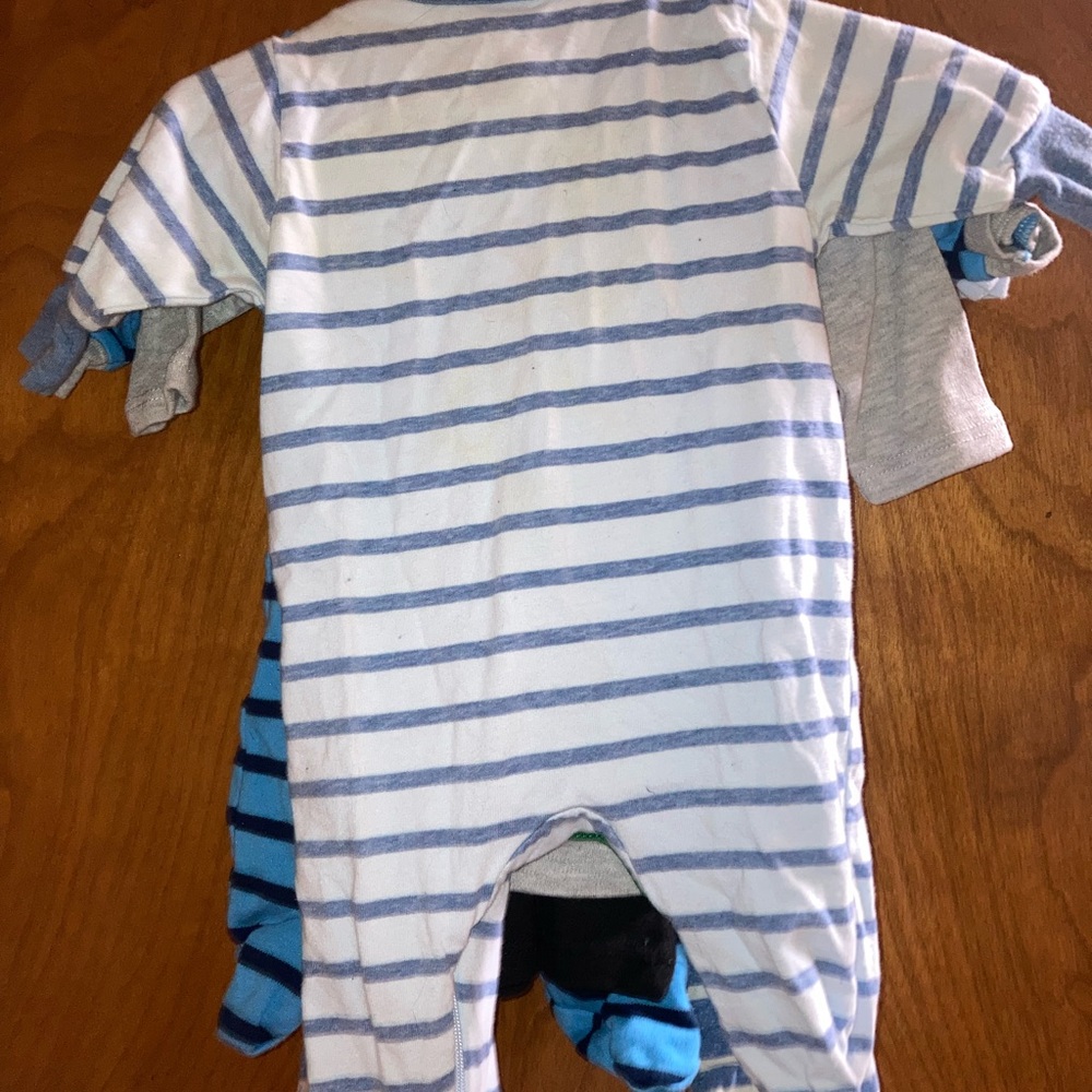 Baby clothes